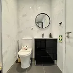 Cosy By Homing Apartamento